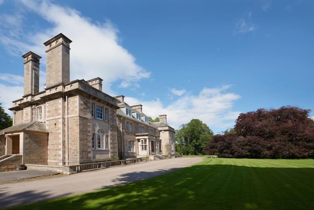 Idyllic 12 Bedroom Country Home Forres Exterior foto